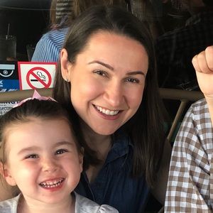 Meet your Posher, Dina